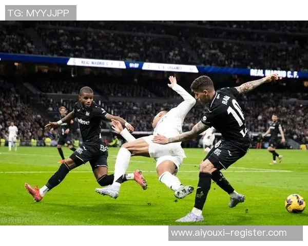 西甲精彩对决皇马逆转拜仁引爆全场战术解析