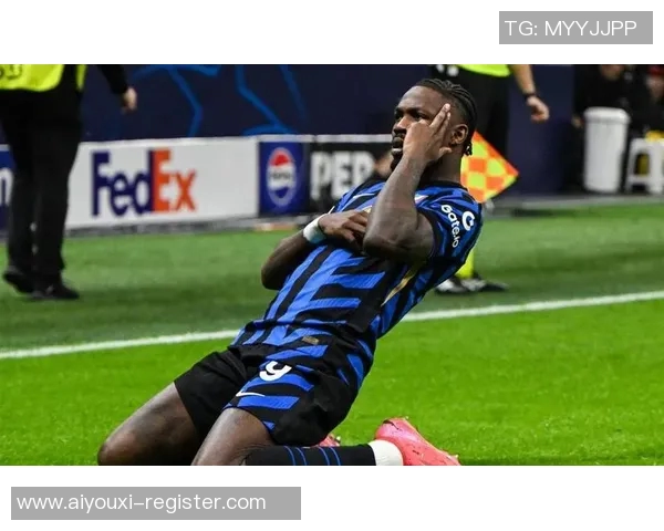 国王杯激战波尔图与那不勒斯握手言和绝杀瞬间引发全场热烈反响